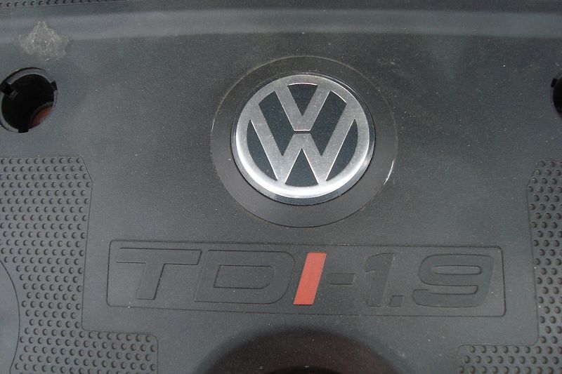 Volkswagen Golf (1998) 1.9 TDi,81 kw - fotka 30 z 35