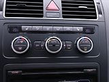 Volkswagen Touran 1,4 TSI 103kW DSG Match 1.Maj. - náhled 21