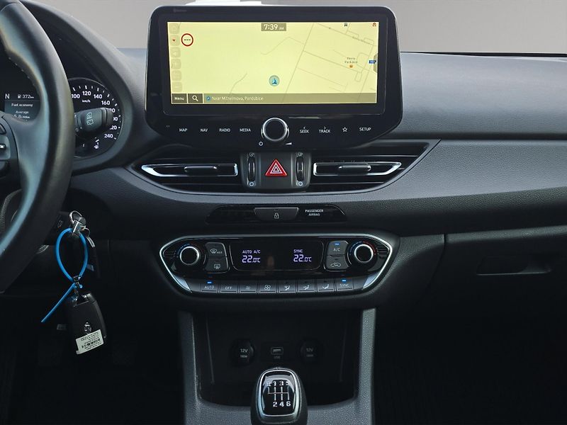 Hyundai i30 (2022) Family Smart 1.5 T-GDi 118kW, - fotka 17 z 26