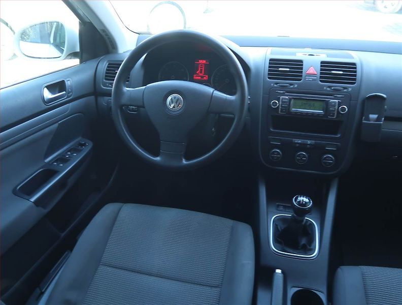 Volkswagen Golf (2009) 1.9 TDI, nová STK, Klima - fotka 7 z 14