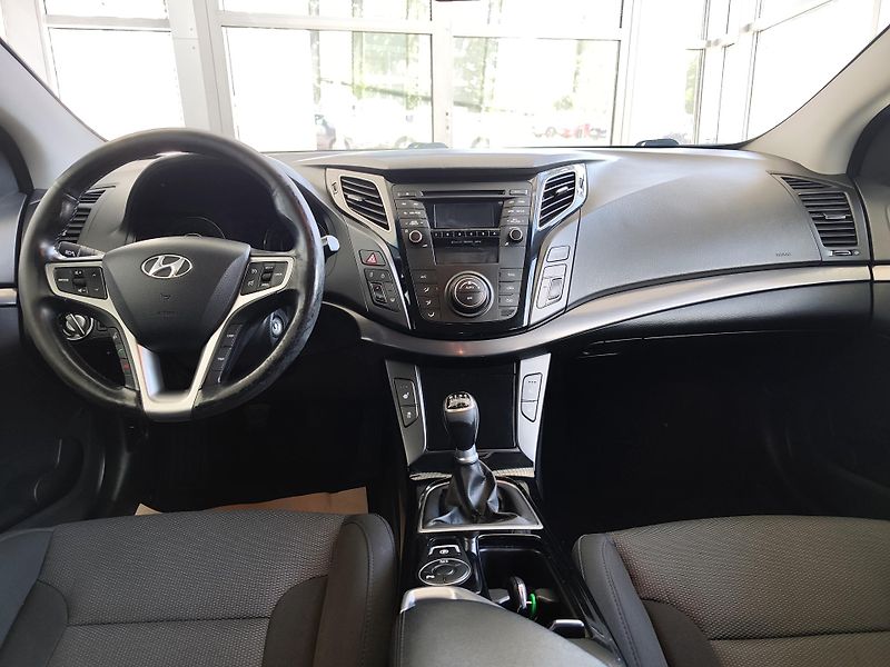 Hyundai i40 (2014) 1.7 CRDi 100kW ČR - fotka 10 z 21