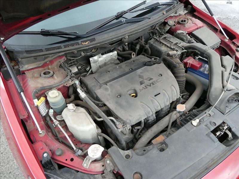 Mitsubishi Lancer 1,8 i 105kW Sportback, klima - fotka 26 z 31
