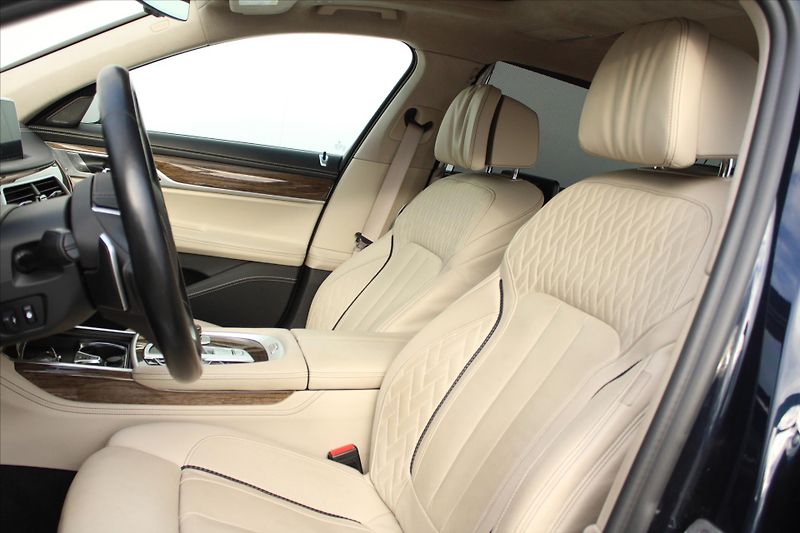 BMW Řada 7 750Li xDrive LASER MASÁŽE ČR - fotka 10 z 44