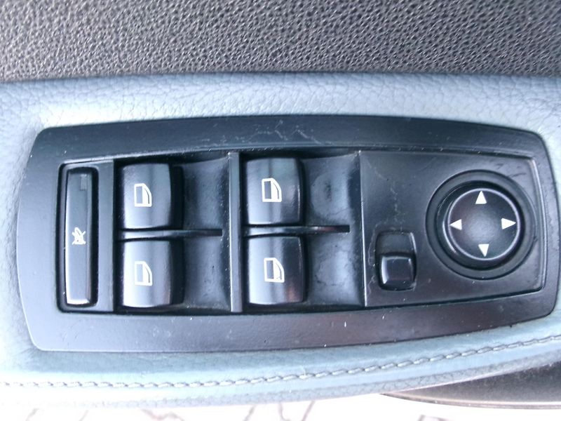BMW X3 3.0 D 4X4 AUTOKLIMA  - fotka 22 z 23