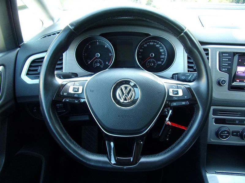 Volkswagen Golf Sportsvan (2015) 1.6TDi 81kW@PĚKNÉ@VYBAVENÉ@KM@ - fotka 13 z 21