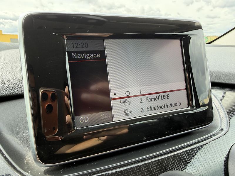 Mercedes-Benz Třídy B 200 CDI NAVI XENONY 2X KOLA - fotka 21 z 36