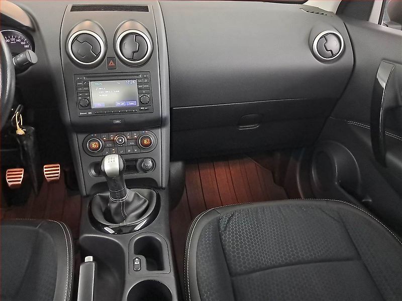 Nissan Qashqai (2013) 1.6, Serv.kniha, Navi - fotka 8 z 16