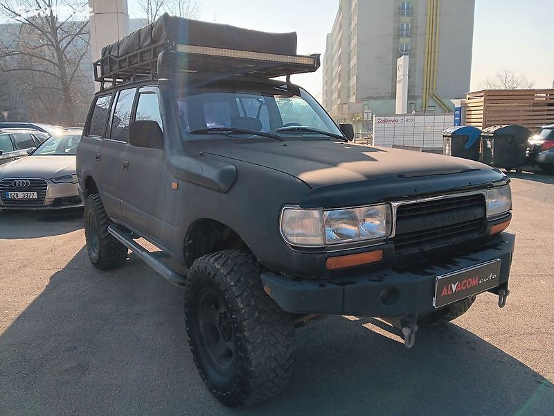 Toyota Land Cruiser 4.2 D 118kW - fotka 3 z 24