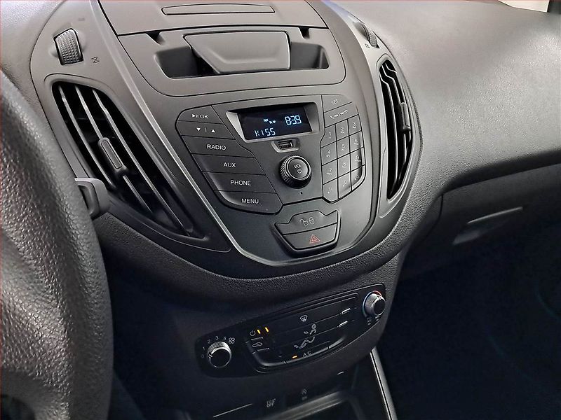 Ford Transit Courier (2019) 1.0 EcoBoost, ČR - fotka 9 z 11