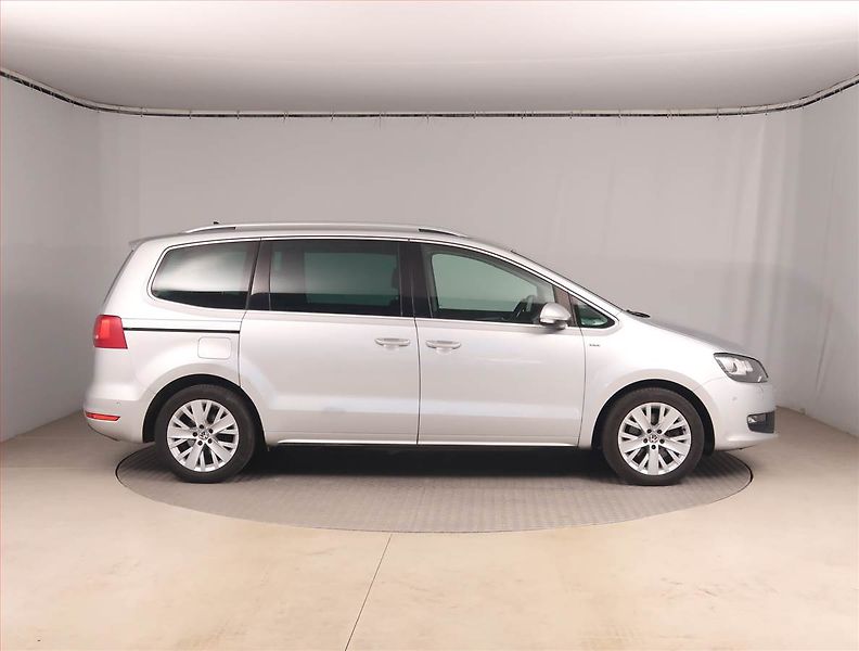 Volkswagen Sharan (2013) 2.0 TDI, Serv.kniha, Navi - fotka 6 z 21