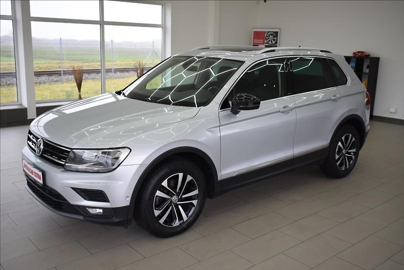 Volkswagen Tiguan 2,0 TDi, virtual,pano,navi, - fotka 1 z 44