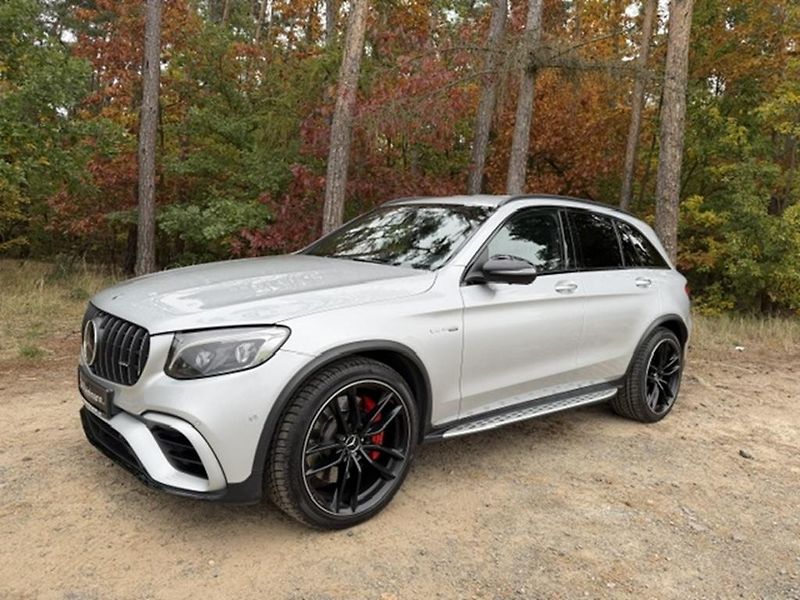 Mercedes-Benz GLC AMG GLC 63S 4MATIC+ V8 BITURBO - fotka 3 z 46