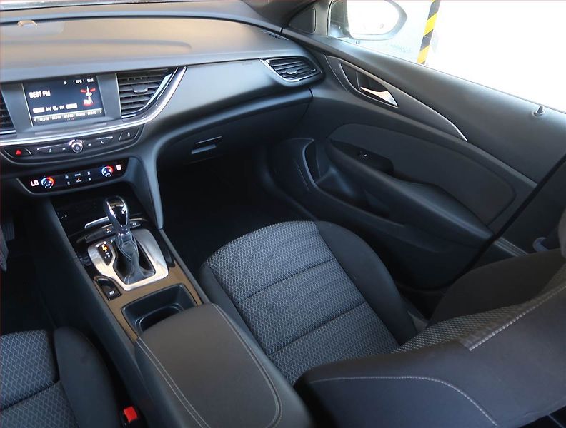 Opel Insignia (2020) 1.5 CDTI, Automat, Serv.kniha - fotka 8 z 17