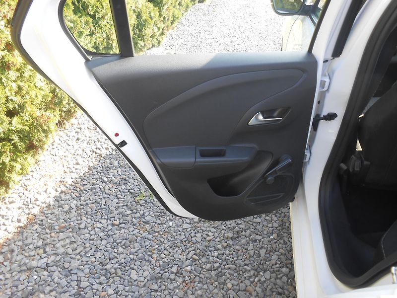 Opel Corsa 1.5CDTi,FULL LED,92000Km - fotka 21 z 38