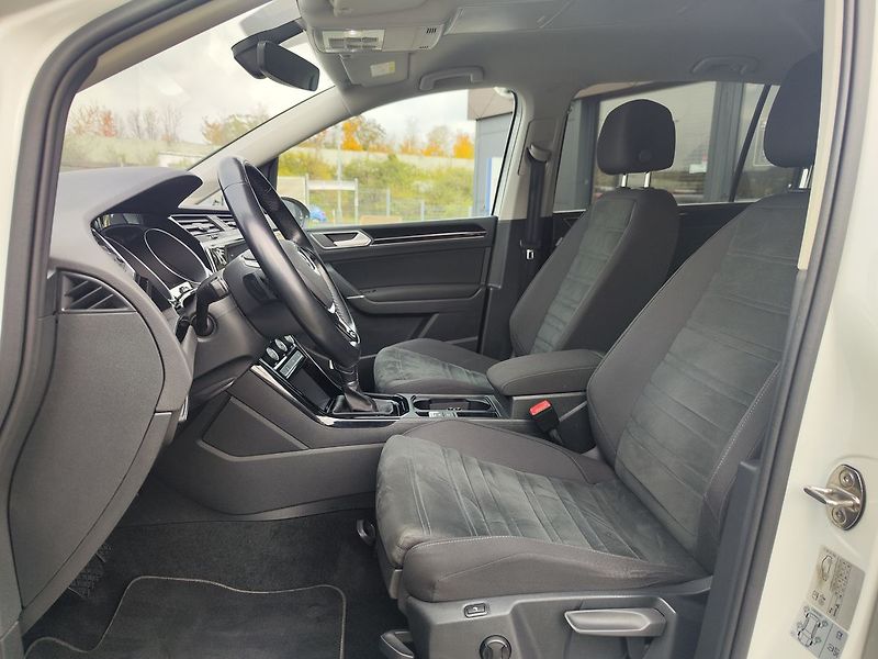 Volkswagen Touran 2.0 TDI/110kW Comfortline - fotka 15 z 32