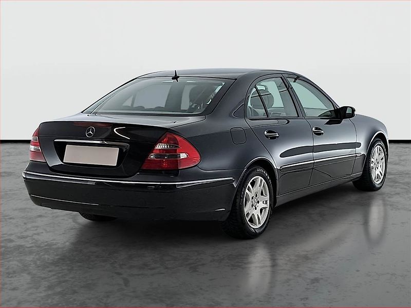 Mercedes-Benz Třídy E (2005) E 240 , Automat, Tempomat - fotka 5 z 17
