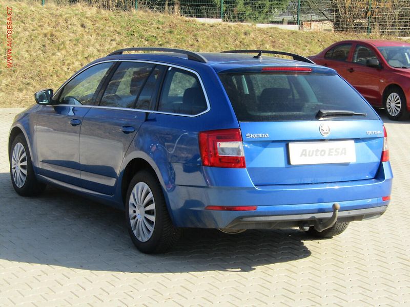 Škoda Octavia (2018) 2.0 TDi, DSG, xenon - fotka 6 z 25