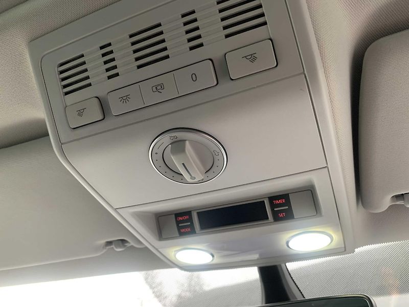 Volkswagen Multivan 2.0 TDi 150 kW DSG 2+2+3 - fotka 14 z 18
