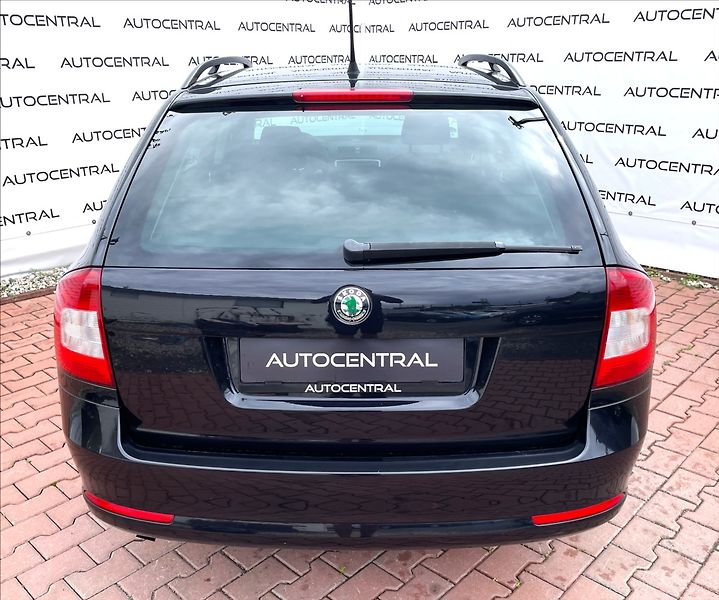 Škoda Octavia 1,2 TSi,77kW,STK 9/28,serv.kn. - fotka 5 z 20