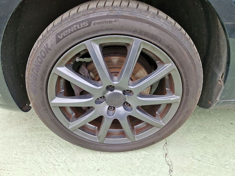 Volkswagen Touran Comfortline 1.2 TSI 7 míst - fotka 34 z 35