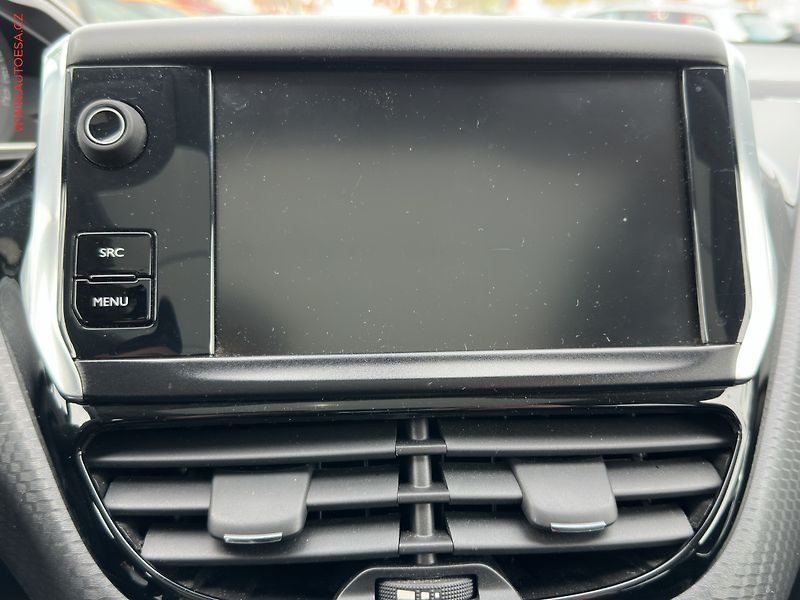 Peugeot 2008 (2019) 1.2PT, Crossway, navi, panor - fotka 14 z 19
