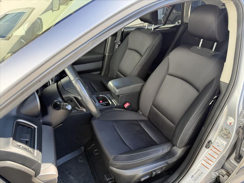 Subaru Outback 2,5 Comfort - fotka 9 z 19