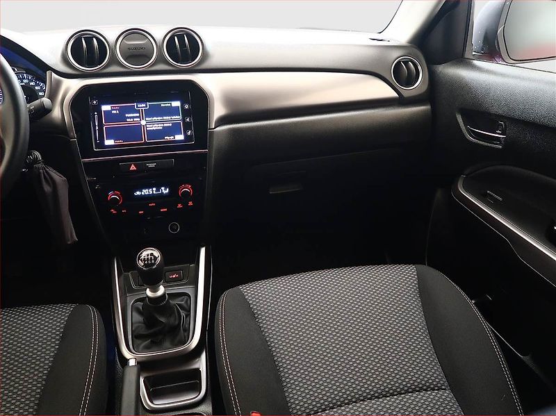 Suzuki Vitara (2022) 1.4 BoosterJet - fotka 8 z 16