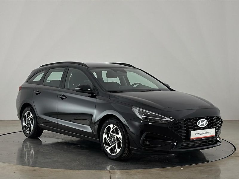 Hyundai i30 Kombi 1,5 T-GDI MHEV - fotka 14 z 26