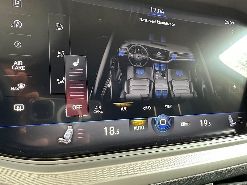 Volkswagen Touareg (2022) 3.0TDi VIRTUAL,TAŽNÉ,4X4 - fotka 14 z 19