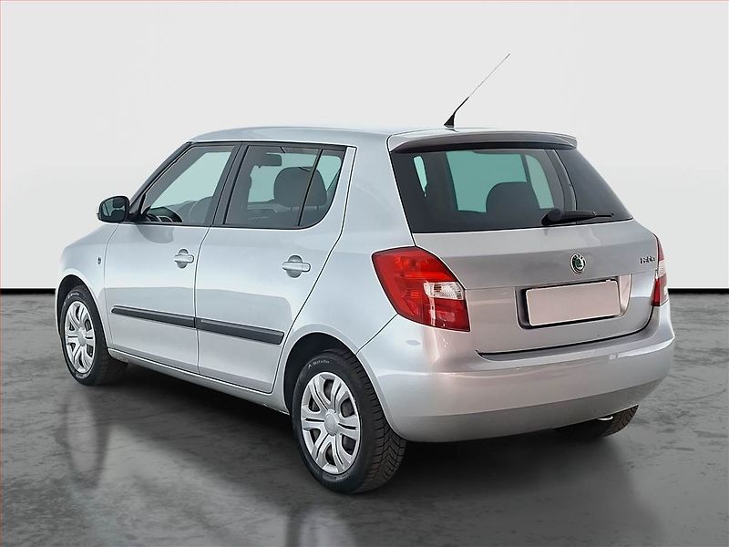 Škoda Fabia (2008) 1.6 16V, nová STK, zamluveno - fotka 4 z 13