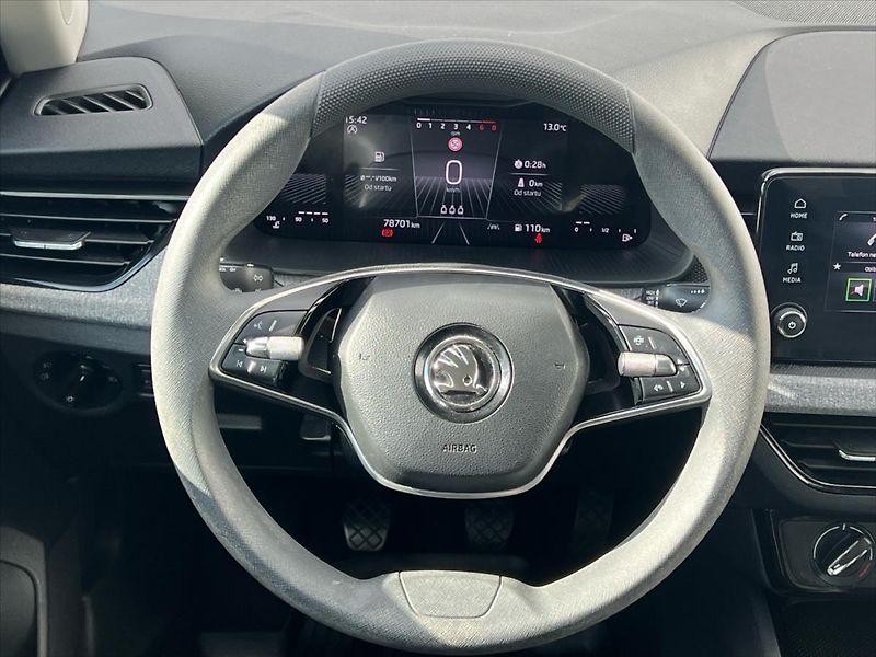 Škoda Scala 1,0 TSi 85kW SELECTION - fotka 15 z 24