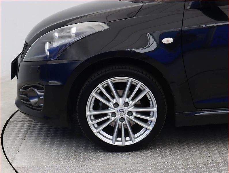 Suzuki Swift (2016) 1.6 Sport, Tempomat - fotka 13 z 16