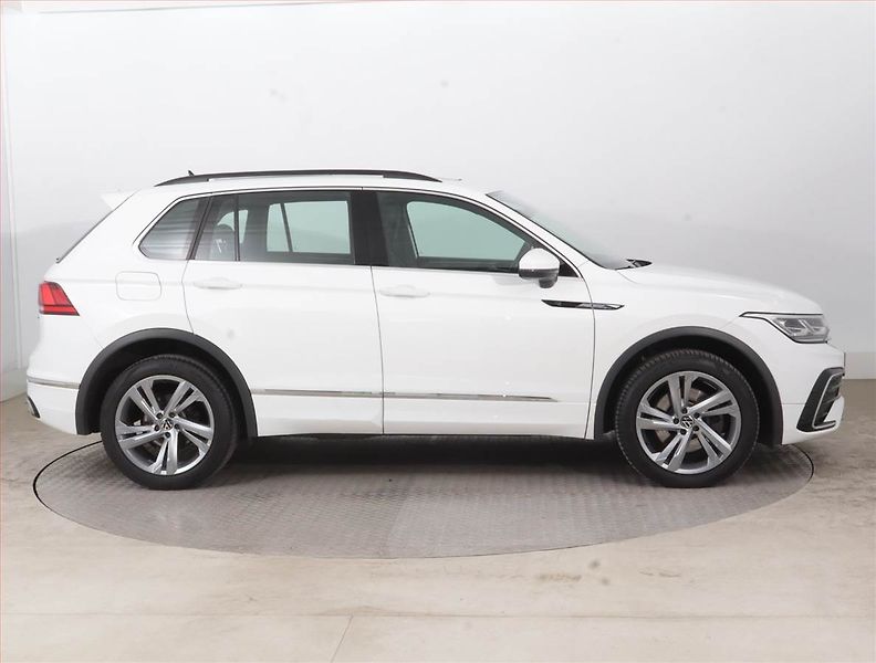 Volkswagen Tiguan (2022) R-Line 2.0 TSI - fotka 6 z 19