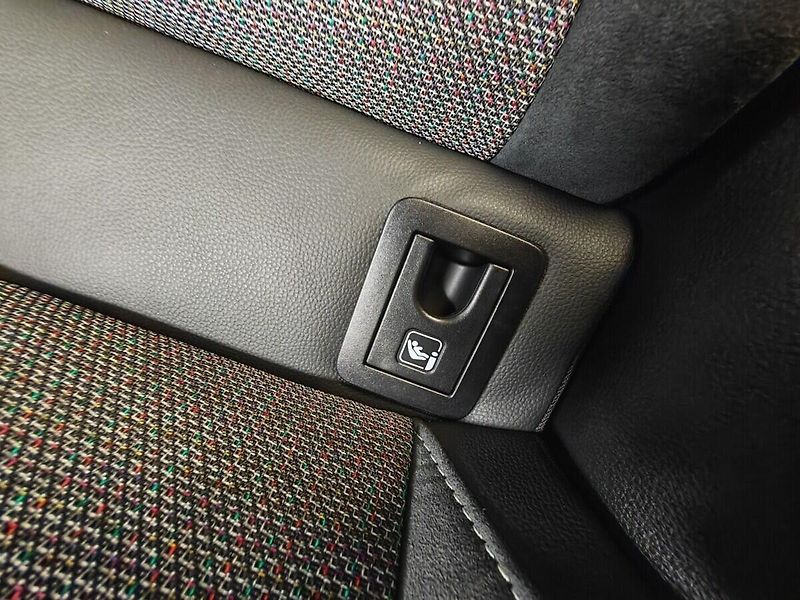Toyota Corolla 2.0 Hybrid e-CVT Style - fotka 20 z 42