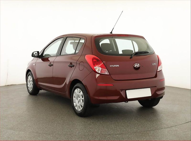 Hyundai i20 (2014) 1.2, Serv.kniha - fotka 4 z 12