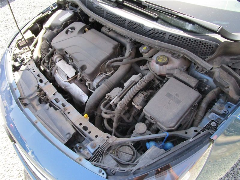 Opel Astra 1.4 Turbo Enjoy, 2. maj. - fotka 36 z 38