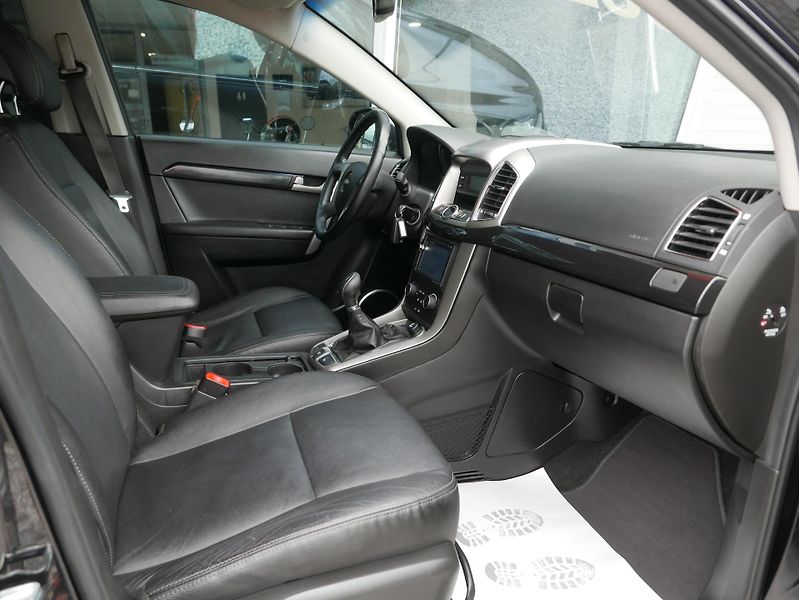 Chevrolet Captiva 2,2 Td 120kW Navi REZERVACE - fotka 21 z 35