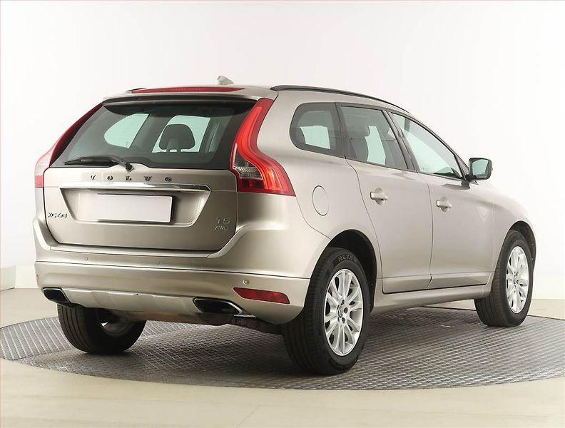 Volvo XC60 (2015) T5 AWD, 4X4, Automat - fotka 5 z 19