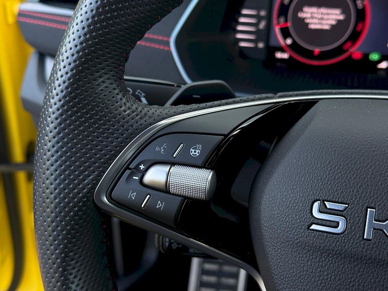 Škoda Octavia (2025) 2.0 TSI 195 kW DSG RS - fotka 13 z 22