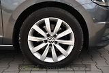 Volkswagen Touran 2.0TDi DSG TAŽNÉ 2xKOLA  - náhled 47