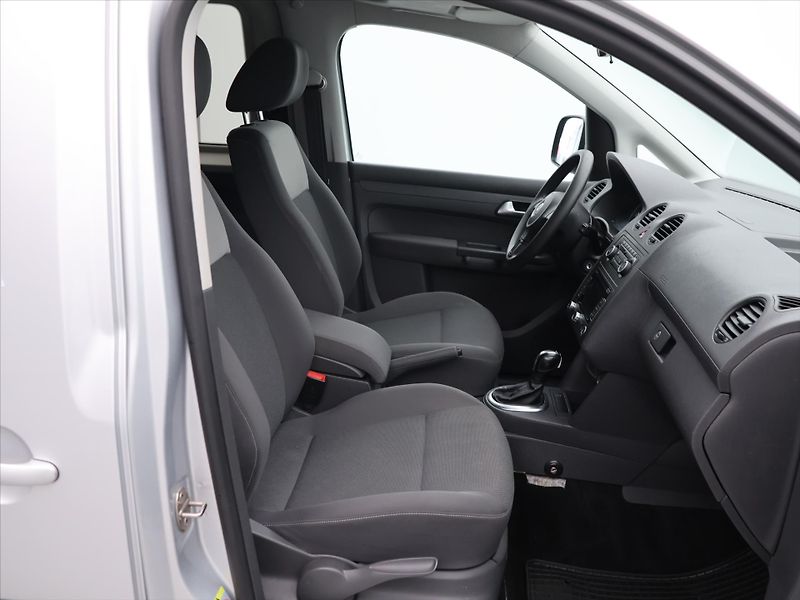 Volkswagen Caddy 1,6 TDI 75KW DSG CZ EDITION 30 - fotka 11 z 18