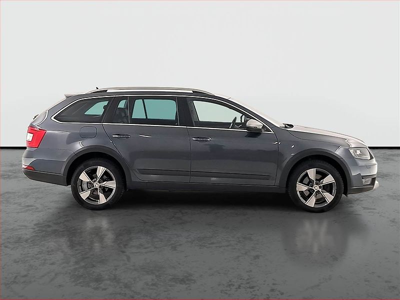 Škoda Octavia (2016) Scout 2.0 TDI, 4X4, Automat - fotka 6 z 22