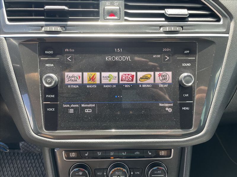 Volkswagen Tiguan 2,0 TDi 110kw DSG 4-matic bez - fotka 16 z 36