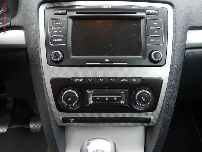 Škoda Octavia (2009) 2.0 TDi, ČR, servis.kniha - fotka 11 z 18