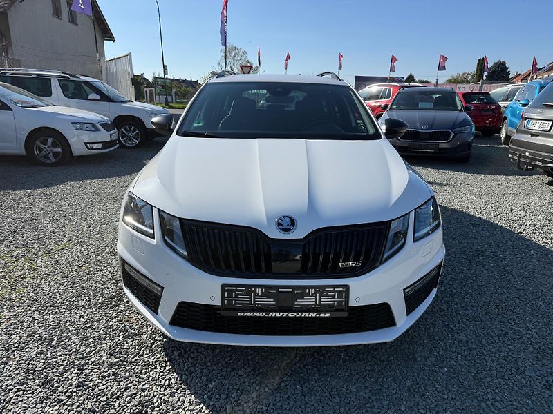 Škoda Octavia 2.0 TSI RS 245 - fotka 2 z 14