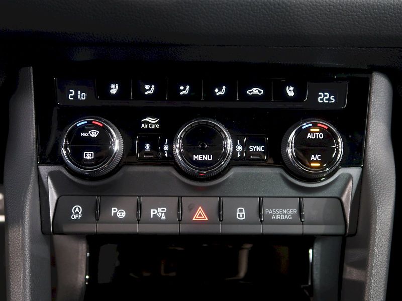 Škoda Kodiaq (2023) L&K 2.0TSI 140KW 4x4 DSG TAŽNÉ - fotka 34 z 47