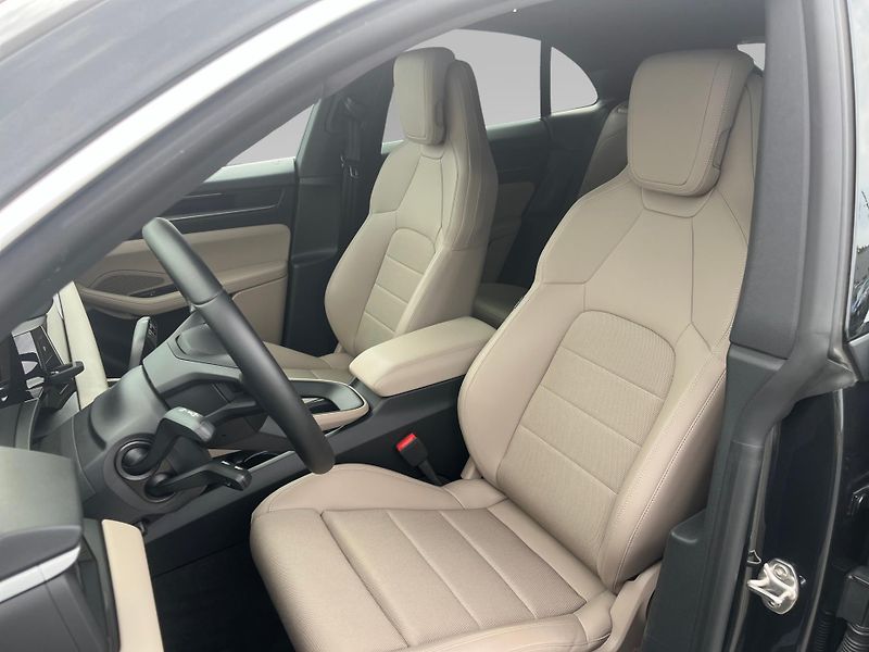 Porsche Macan 4s - fotka 15 z 26