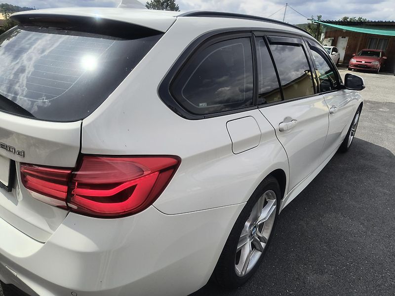 BMW Řada 3 (2019) 320 M XD AT ČR/NAVI/KAMERA/ALU - fotka 11 z 53