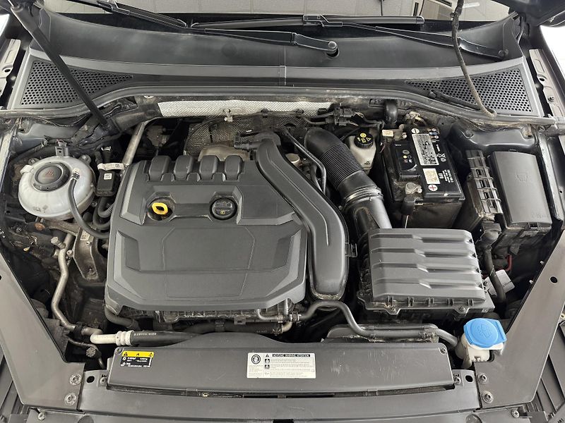Volkswagen Passat 1,5TSI 110kW DSG*Navi*Kamera - fotka 35 z 35