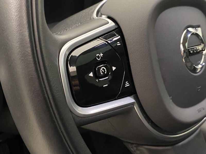 Volvo V90 CC B4 AWD MOMENTUM AUT - fotka 20 z 65